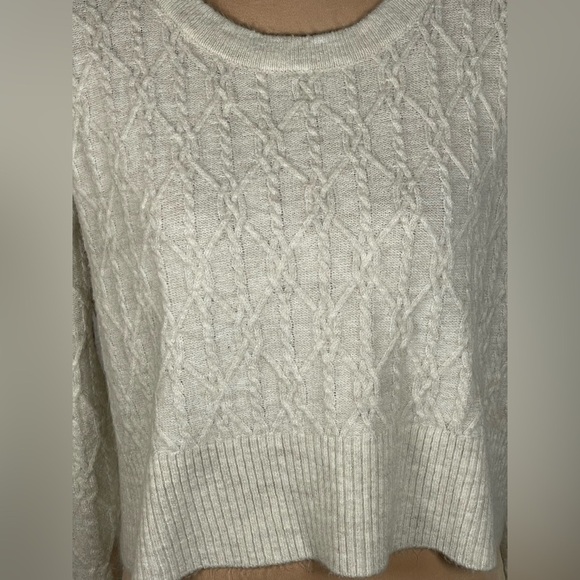 House of Harlow 1960 Cream / Off White Knit Cropped Knit Sweater Large - Picture 4 of 8
